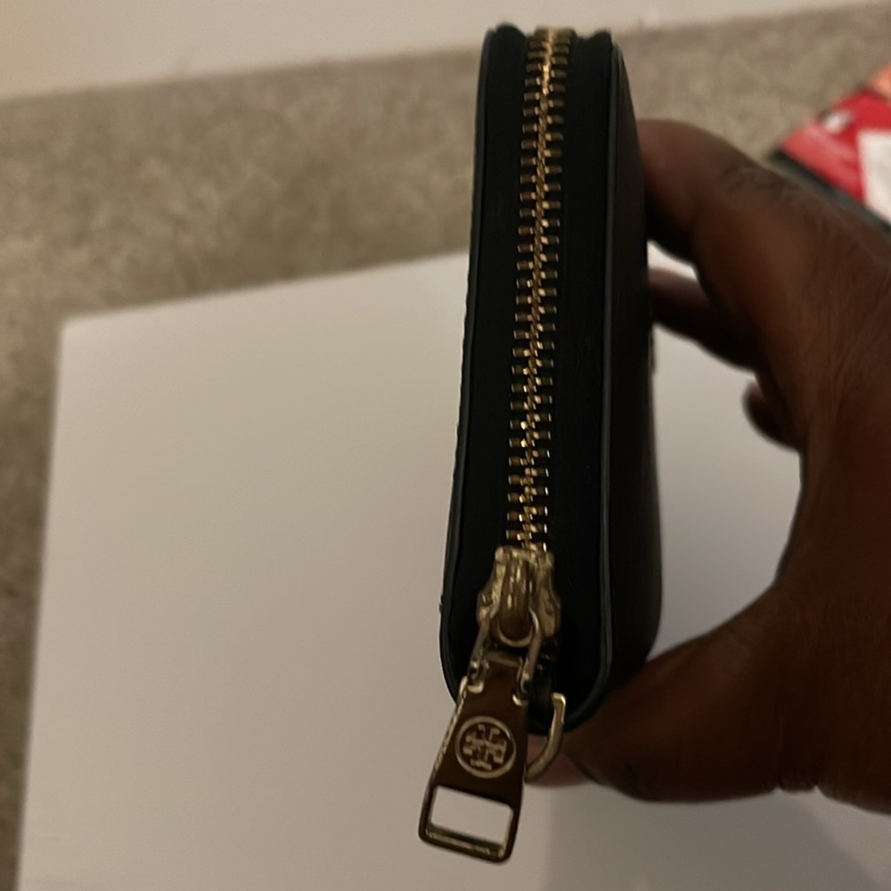 Tory Burch Long Zip Wallet - Picture 5 of 17